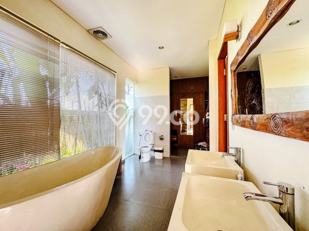 Rumah Luxury Modern Siap Huni di canggu Badung Rumah Luxury Modern Siap Huni di canggu Badung
