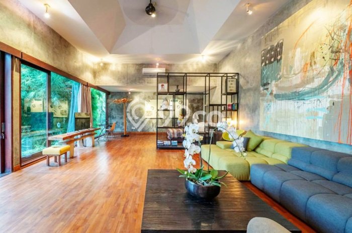 Jual Rumah Mewah Megah Dengan View Cantik di Umalas, Badung Jual Rumah Mewah Megah Dengan View Cantik di Umalas, Badung
