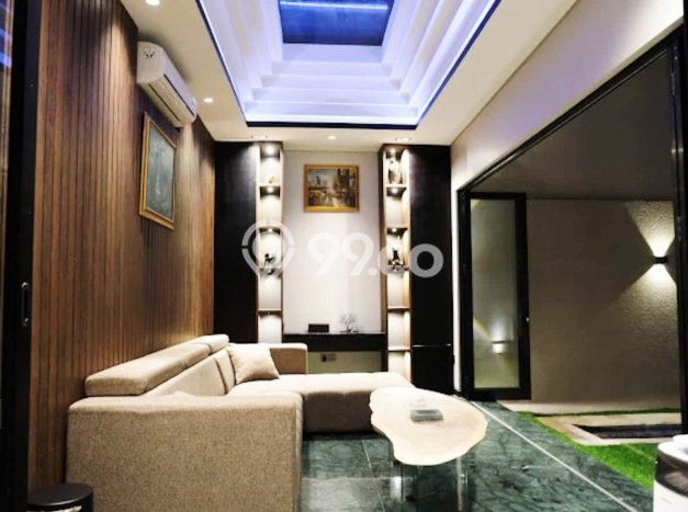 Rumah Mewah LB 385m2 Siap Pakai Desain Elegan di Seminyak, Badung Rumah Mewah LB 385m2 Siap Pakai Desain Elegan di Seminyak, Badung
