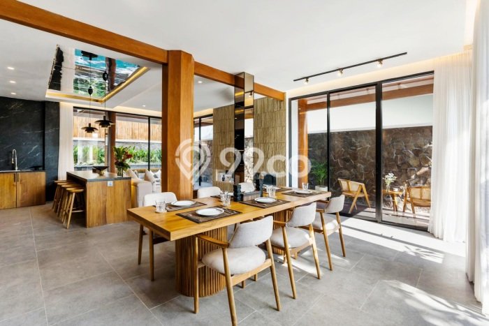 Hunian Mewah LB 300m2 Siap Huni Desain Elegan di Umalas, Badung Hunian Mewah LB 300m2 Siap Huni Desain Elegan di Umalas, Badung
