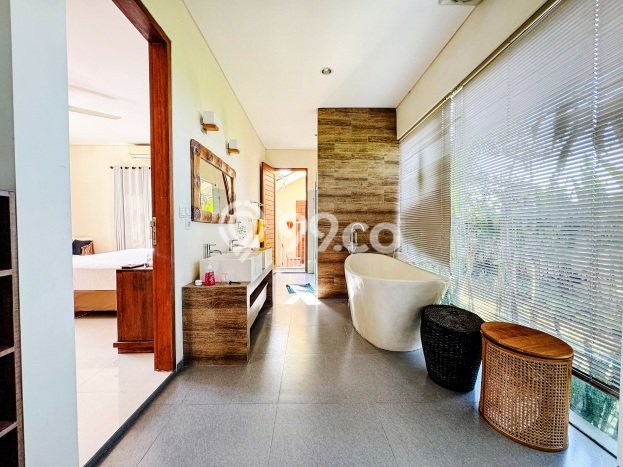 Rumah Luxury Modern Siap Huni di canggu Badung Rumah Luxury Modern Siap Huni di canggu Badung