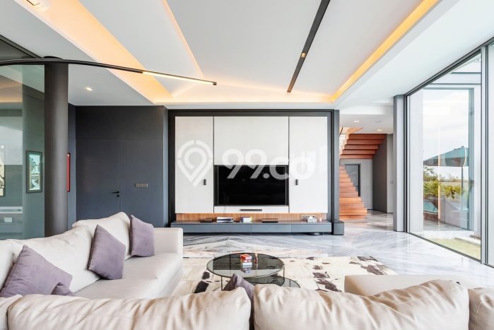 Rumah Elit LB 1060m2 Siap Pakai Desain Elegan di Umalas, Badung Rumah Elit LB 1060m2 Siap Pakai Desain Elegan di Umalas, Badung