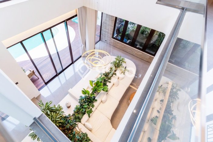 Dijual Rumah Mewah Megah Dengan View Cantik di Seminyak, Badung Dijual Rumah Mewah Megah Dengan View Cantik di Seminyak, Badung