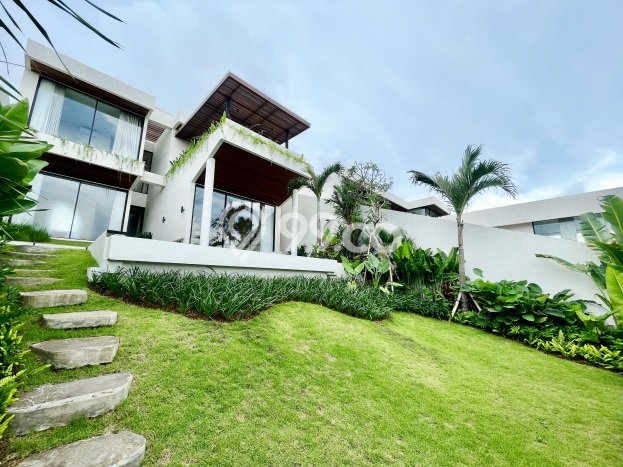 Rumah Asri di Jimbaran, Badung, Luas 200m2m² LB 174m2m² Rumah Asri di Jimbaran, Badung, Luas 200m2m² LB 174m2m²