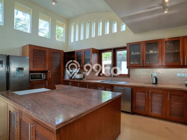 HARGA TERBAIK! Vila di , Area 2246m2m², Lokasi Strategis HARGA TERBAIK! Vila di , Area 2246m2m², Lokasi Strategis