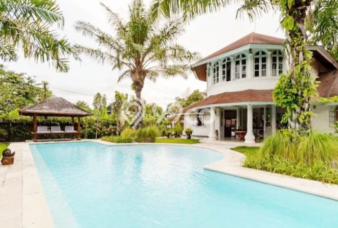 Rumah Luxury Modern Tanpa Renovasi di Umalas Badung Rumah Luxury Modern Tanpa Renovasi di Umalas Badung