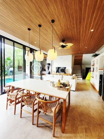 Dijual Rumah Luas Elegan Dengan View Eksklusif di Umalas, Badung Dijual Rumah Luas Elegan Dengan View Eksklusif di Umalas, Badung