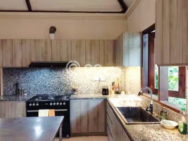 Ready to Use! Premium House LT 1488m2 Desain Modern di Canggu Ready to Use! Premium House LT 1488m2 Desain Modern di Canggu