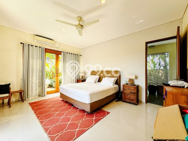 Rumah Luxury Modern Siap Huni di canggu Badung Rumah Luxury Modern Siap Huni di canggu Badung