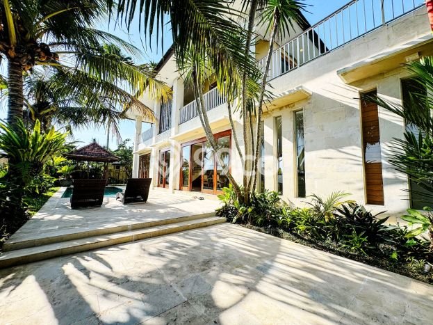 Rumah Luxury Modern Siap Huni di canggu Badung Rumah Luxury Modern Siap Huni di canggu Badung
