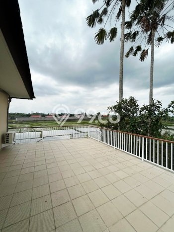Rumah Luxury Modern Siap Huni di canggu Badung Rumah Luxury Modern Siap Huni di canggu Badung