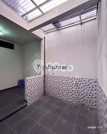 Rumah Modern Cantik 5 Kamar Siap Huni di Tebet Rumah Modern Cantik 5 Kamar Siap Huni di Tebet