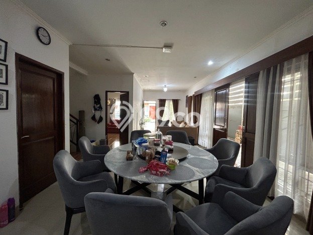 Dijual Rumah Mewah Elegan Dengan View Eksklusif di Kalibata, Jakarta Selatan Dijual Rumah Mewah Elegan Dengan View Eksklusif di Kalibata, Jakarta Selatan