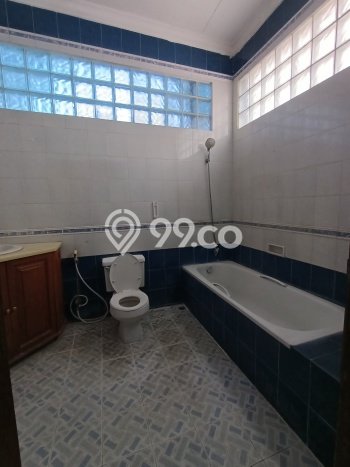 LOKASI PREMIUM! Rumah area Tebet, 2 KT, Area Strategis, Luas 250m² LB 220m² LOKASI PREMIUM! Rumah area Tebet, 2 KT, Area Strategis, Luas 250m² LB 220m²