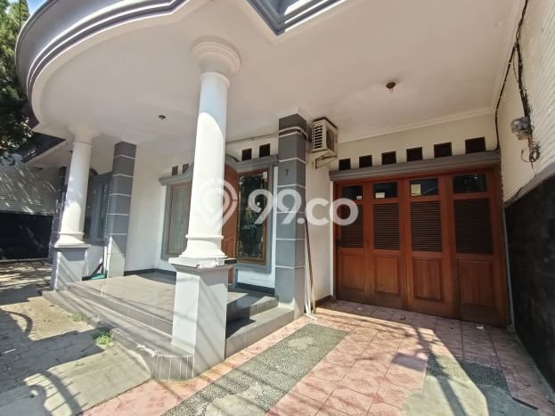 Disewakan segera hunian minimalis strategis 6 Kamar di Tebet, Jakarta Selatan Disewakan segera hunian minimalis strategis 6 Kamar di Tebet, Jakarta Selatan