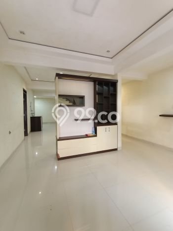 HUNIAN EKSKLUSIF! Rumah area Tebet, 3 KM, Design Modern, LT 135m² Bangunan 200m² HUNIAN EKSKLUSIF! Rumah area Tebet, 3 KM, Design Modern, LT 135m² Bangunan 200m²