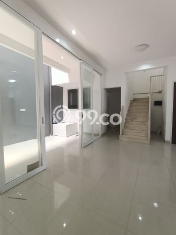 SPECIAL RATE! Rumah di Tebet, 3 KM, Area Sejuk, LT 135m² LB 200m² SPECIAL RATE! Rumah di Tebet, 3 KM, Area Sejuk, LT 135m² LB 200m²