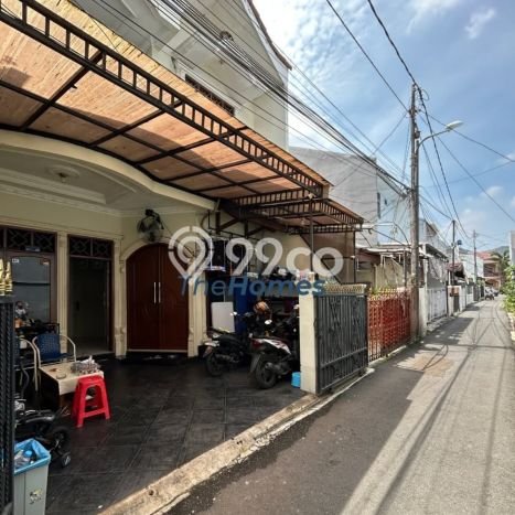 Jual Rumah Favorit Siap Huni LB 130m2 di Tebet, Jakarta Selatan Jual Rumah Favorit Siap Huni LB 130m2 di Tebet, Jakarta Selatan