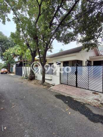 Siap Huni Rumah Mewah 3 Kamar di Pancoran Dekat ke Mana Saja Siap Huni Rumah Mewah 3 Kamar di Pancoran Dekat ke Mana Saja