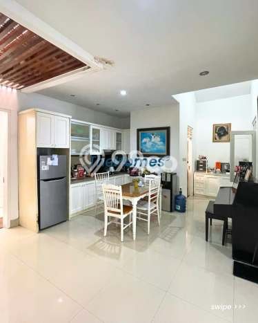 Rumah Sederhana Dijual di Tebet 4 Kamar dengan Luas Tanah 140m2 Rumah Sederhana Dijual di Tebet 4 Kamar dengan Luas Tanah 140m2