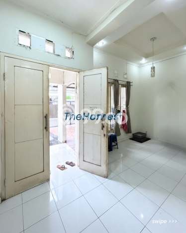 Rumah Luas Asri 3 KT Siap Pakai di Pejaten Jakarta Selatan Rumah Luas Asri 3 KT Siap Pakai di Pejaten Jakarta Selatan