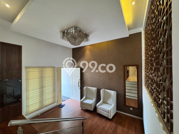 Dijual Rumah Mewah Elegan Dengan View Cantik di Rawamangun, Jakarta Timur Dijual Rumah Mewah Elegan Dengan View Cantik di Rawamangun, Jakarta Timur