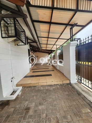 Disewakan Cepat Rumah Kondisi Bagus di Kawasan Tebet, Jakarta Selatan Disewakan Cepat Rumah Kondisi Bagus di Kawasan Tebet, Jakarta Selatan