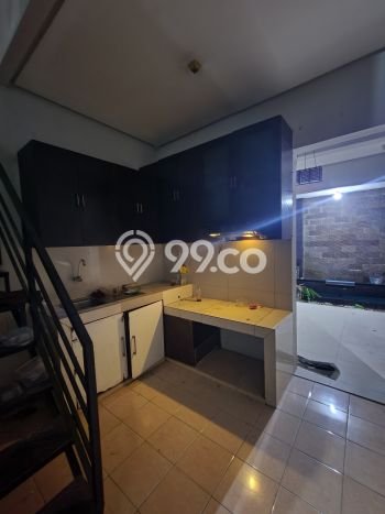 Hunian Elit LB 180m2 Siap Pakai Desain Elegan di Pejaten, Jakarta Selatan Hunian Elit LB 180m2 Siap Pakai Desain Elegan di Pejaten, Jakarta Selatan
