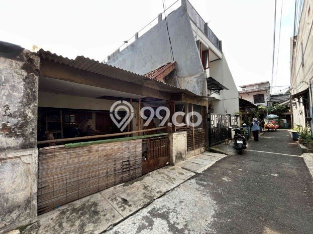 Dijual Rumah 3 Kamar Lokasi Ideal Nyaman dan Strategis di Tebet Dijual Rumah 3 Kamar Lokasi Ideal Nyaman dan Strategis di Tebet
