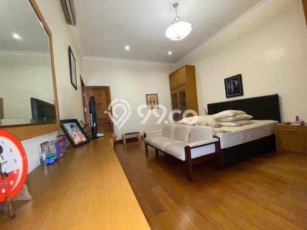 Rumah Elit LB 540m2 Siap Huni Desain Elegan di Surabaya Kota, Surabaya Rumah Elit LB 540m2 Siap Huni Desain Elegan di Surabaya Kota, Surabaya
