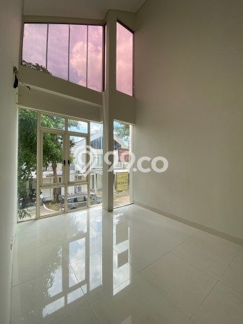 For Sale Hunian Rumah Terawat 2 Kamar di Pakuwon City, Surabaya For Sale Hunian Rumah Terawat 2 Kamar di Pakuwon City, Surabaya