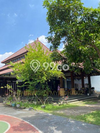 Hunian Mewah LB 1000m2 Siap Pakai Desain Elegan di Manyar, Surabaya Hunian Mewah LB 1000m2 Siap Pakai Desain Elegan di Manyar, Surabaya