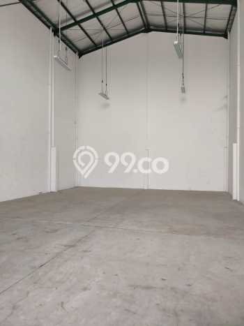 LOKASI PREMIUM! Gudang di Daan Mogot, Luas 225m², Pusat Komersial LOKASI PREMIUM! Gudang di Daan Mogot, Luas 225m², Pusat Komersial