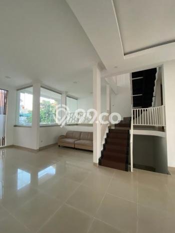 Hunian Nyaman untuk Keluarga di Cengkareng - LT 253m² Hunian Nyaman untuk Keluarga di Cengkareng - LT 253m²