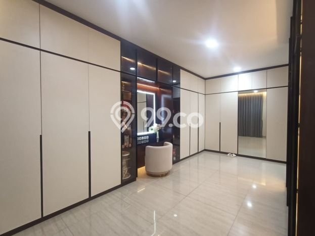 Rumah Mewah LB 610m2 Siap Huni Desain Elegan di Pluit, Jakarta Utara Rumah Mewah LB 610m2 Siap Huni Desain Elegan di Pluit, Jakarta Utara