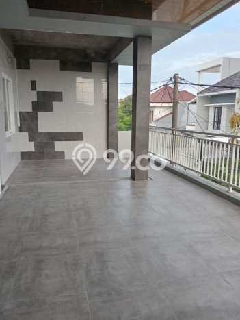 Hunian Mewah Siap Huni LT 162m2 di Wiyung, Surabaya Hunian Mewah Siap Huni LT 162m2 di Wiyung, Surabaya