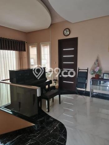 Rumah Disewakan Surabaya LT 360m2 LB 450m2 Area Graha Rumah Disewakan Surabaya LT 360m2 LB 450m2 Area Graha