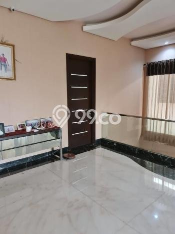 Rumah Disewakan Surabaya LT 360m2 LB 450m2 Area Graha Rumah Disewakan Surabaya LT 360m2 LB 450m2 Area Graha