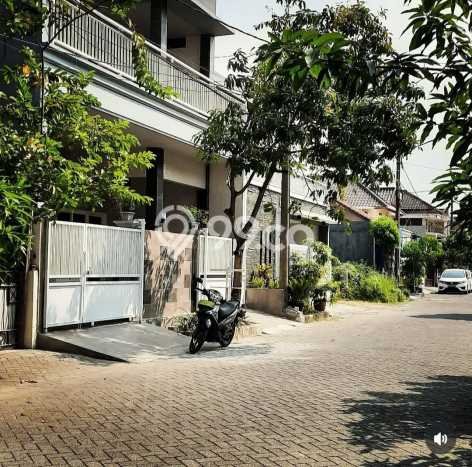 Hunian Mewah Siap Huni LT 162m2 di Wiyung, Surabaya Hunian Mewah Siap Huni LT 162m2 di Wiyung, Surabaya