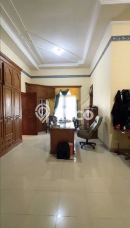For Sale! Luxury House LT 375m2 Desain Elegan di Pakuwon City For Sale! Luxury House LT 375m2 Desain Elegan di Pakuwon City
