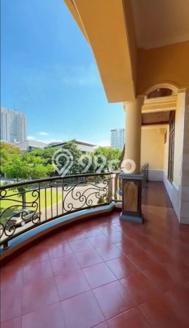 For Sale! Luxury House LT 375m2 Desain Elegan di Pakuwon City For Sale! Luxury House LT 375m2 Desain Elegan di Pakuwon City