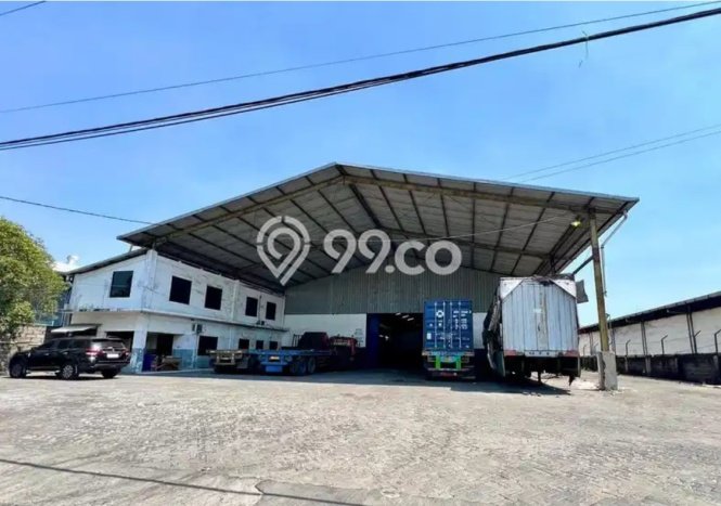 Unit Gudang Dijual di Surabaya LT 3957m2 & LB 2948m2 Unit Gudang Dijual di Surabaya LT 3957m2 & LB 2948m2