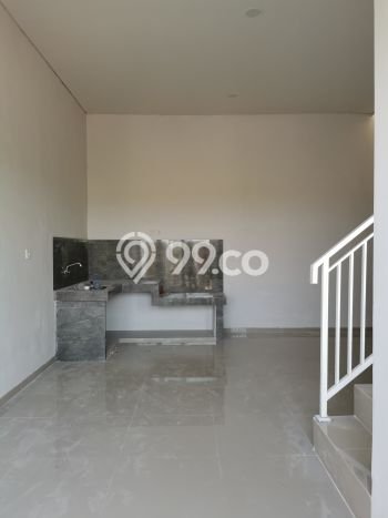 For Sale Rumah 2 Kamar Lokasi Ideal Bagus dan Strategis di Rungkut For Sale Rumah 2 Kamar Lokasi Ideal Bagus dan Strategis di Rungkut