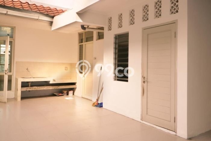 For Sale! Premium House LT 150m2 Desain Elegan di Puri Mansion For Sale! Premium House LT 150m2 Desain Elegan di Puri Mansion
