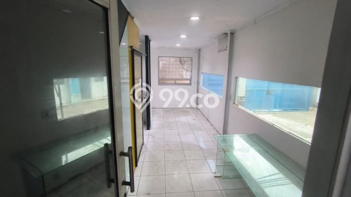 Disewakan Gudang di Kawasan Ramai Kapuk Kamal Luas 360m2 Disewakan Gudang di Kawasan Ramai Kapuk Kamal Luas 360m2
