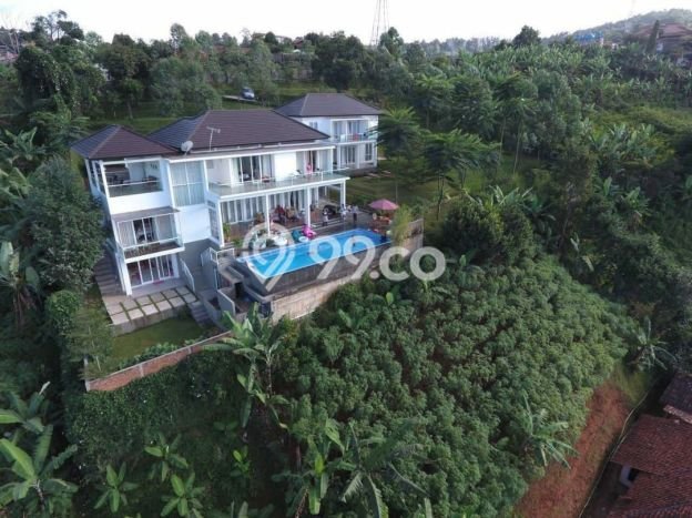 Jual Rumah Luas Megah Dengan View Cantik di Dago, Bandung Jual Rumah Luas Megah Dengan View Cantik di Dago, Bandung