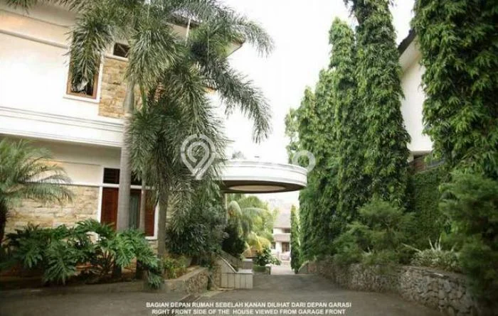 Ready to Use! Luxury House LT 4035m2 Desain Modern di Bintaro Ready to Use! Luxury House LT 4035m2 Desain Modern di Bintaro