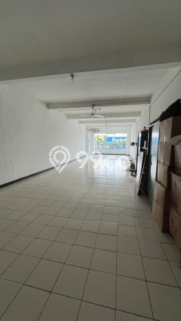 Ruko Dijual Lokasi Emas di Karawaci Luas 400m2 Ruko Dijual Lokasi Emas di Karawaci Luas 400m2