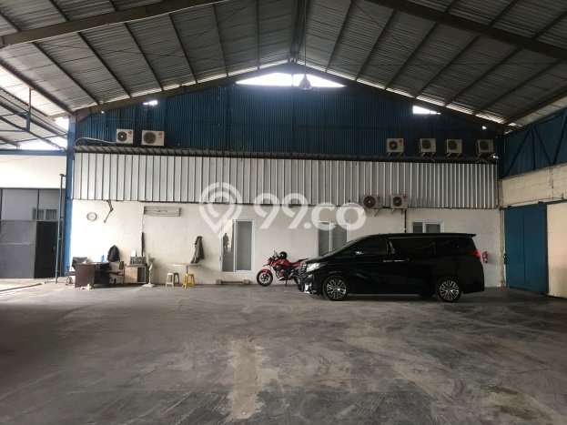 AREA KOMERSIAL! Gudang Kawasan , Luas 294m2m², Jalan Raya AREA KOMERSIAL! Gudang Kawasan , Luas 294m2m², Jalan Raya