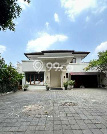 For Sale! Luxury House LT 1084m2 Desain Elegan di Cipete For Sale! Luxury House LT 1084m2 Desain Elegan di Cipete